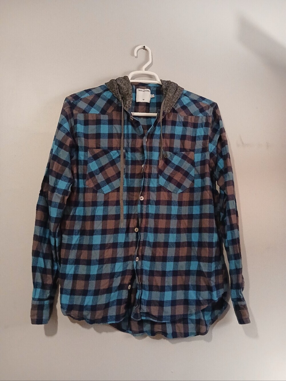 True Religion Ladies Hooded Flannel Type Plaid Shirt. Size XXL.